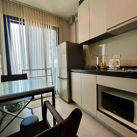The Base By Fantasea Beach Apartment Pattaya Bagian luar foto