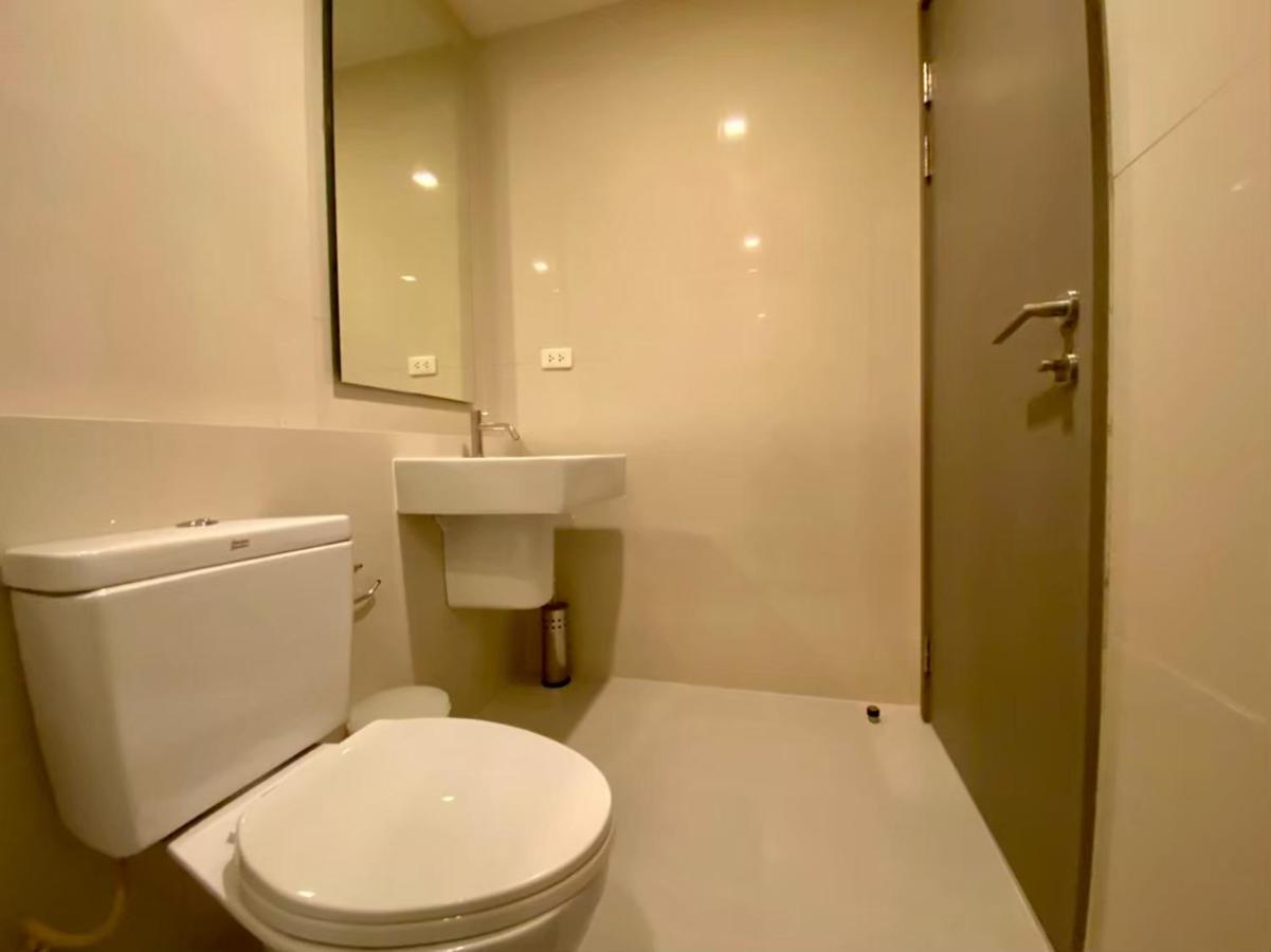 The Base By Fantasea Beach Apartment Pattaya Bagian luar foto