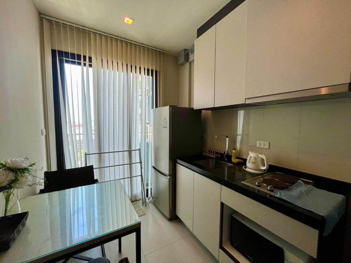 The Base By Fantasea Beach Apartment Pattaya Bagian luar foto