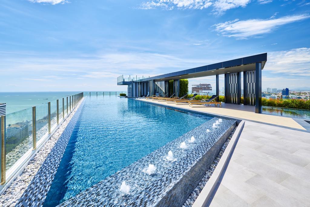 The Base By Fantasea Beach Apartment Pattaya Bagian luar foto