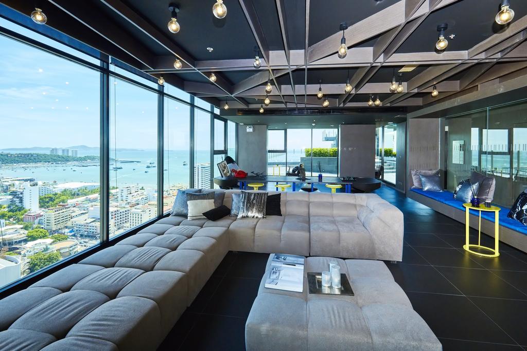 The Base By Fantasea Beach Apartment Pattaya Bagian luar foto