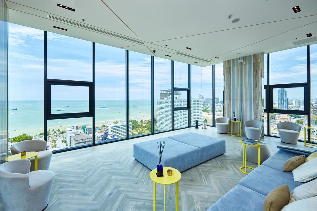 The Base By Fantasea Beach Apartment Pattaya Bagian luar foto